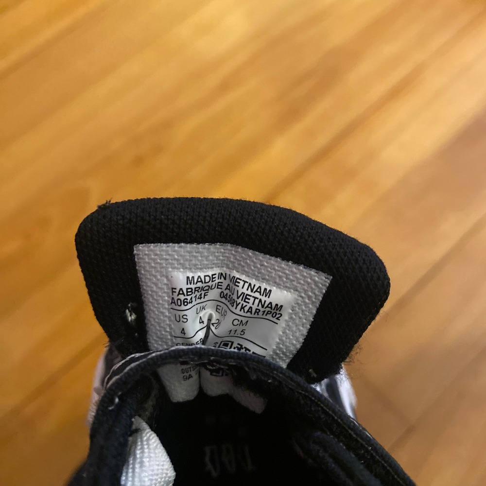 Kids Converse All Star Chuck‎ Taylor Black White Hook & Loop Strap Shoes Size 4 - Picture 5 of 6